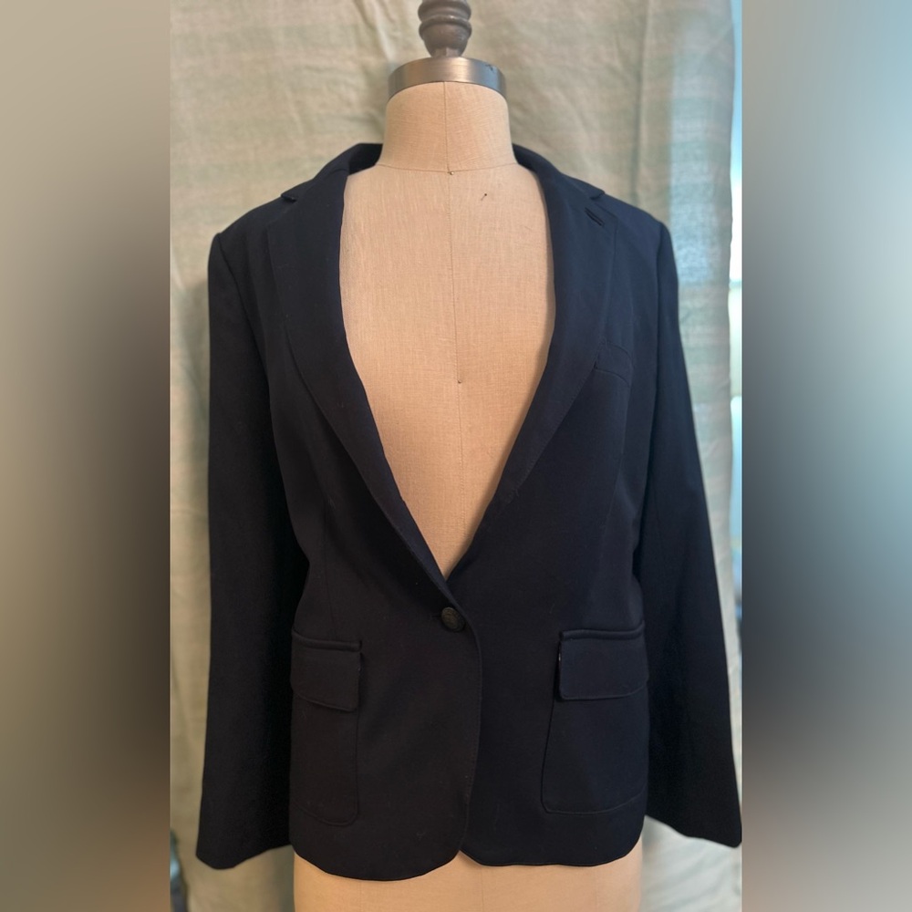 Brooks Brothers Blazer in navy, size 8